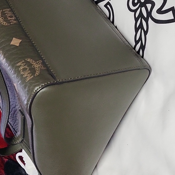 MCM  SEA TURTLE GREEN VISETOS CLASSIC TOTE BAG - Picture 15 of 16